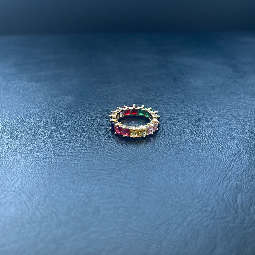 Multi- Color Shiny Colorful Gradient Color Ring with Gift Box - Picture 2 of 5